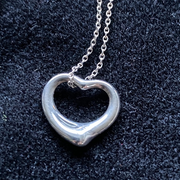 🎁 TIFFANY Elsa Peretti Open Heart Necklace - Picture 3 of 6